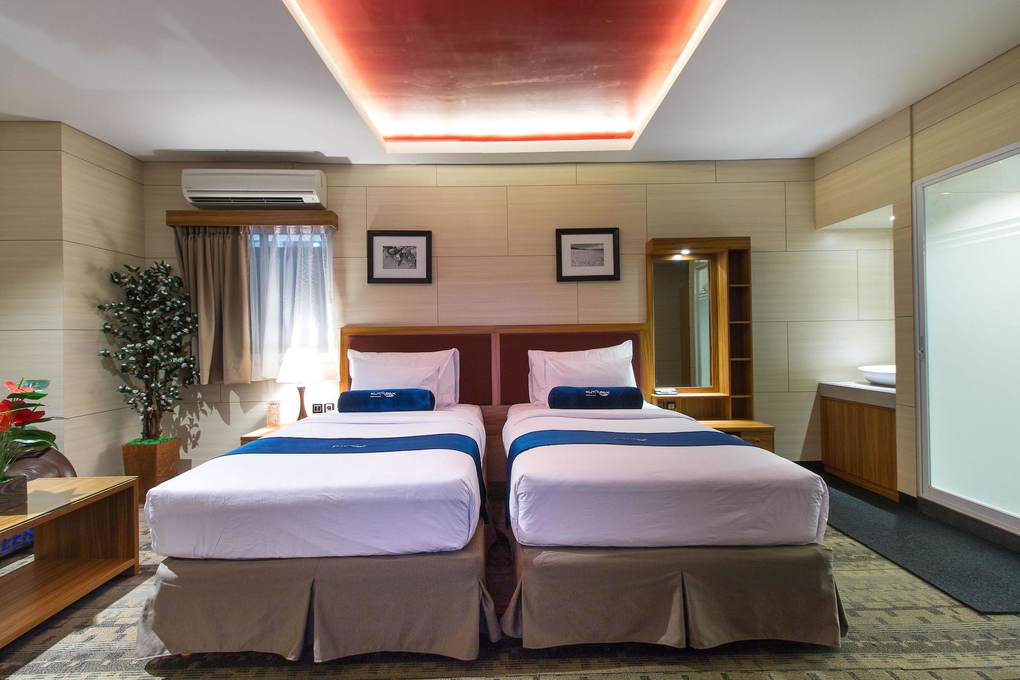 Kutabex Beachfront Hotel Kuta Lombok Buitenkant foto