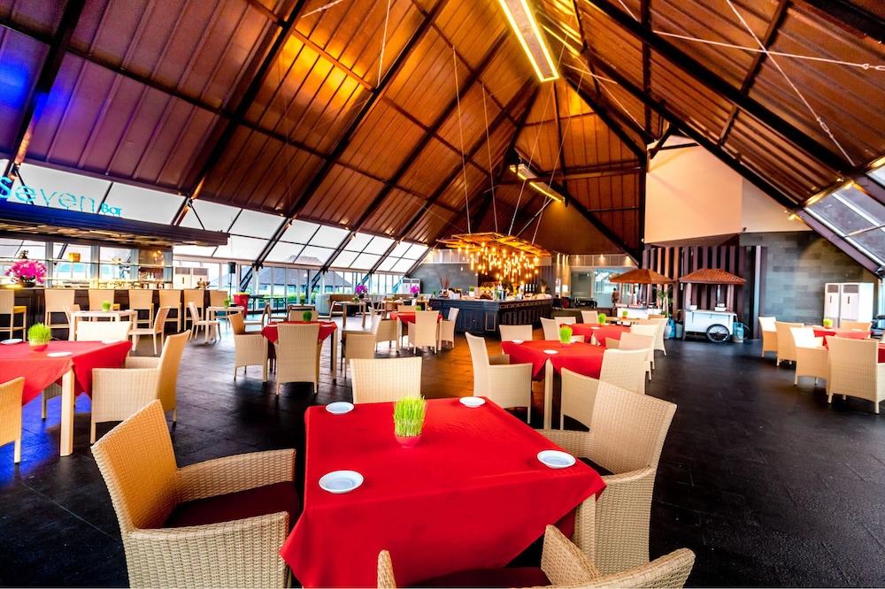 Kutabex Beachfront Hotel Kuta Lombok Buitenkant foto