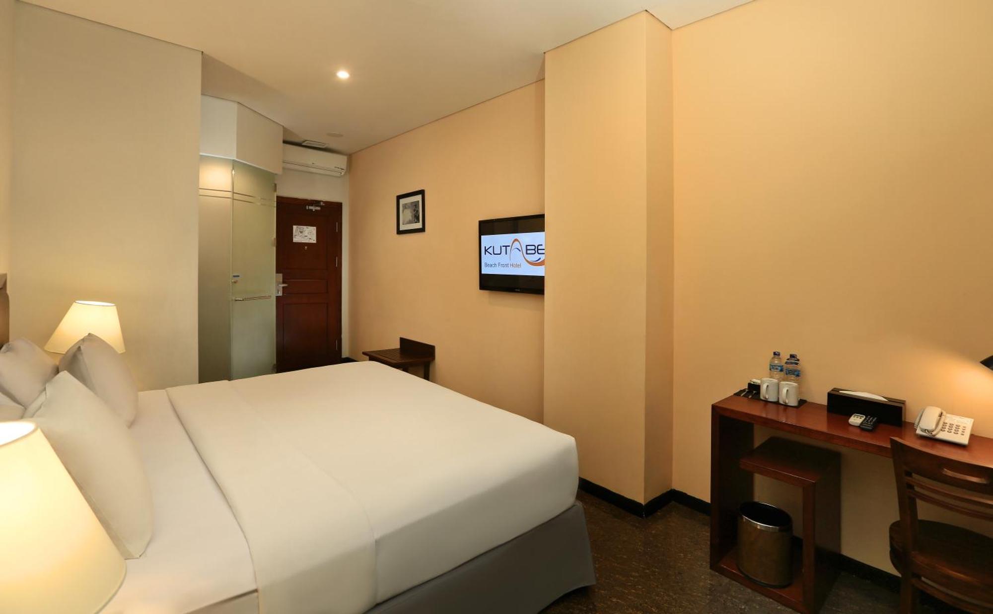 Kutabex Beachfront Hotel Kuta Lombok Buitenkant foto