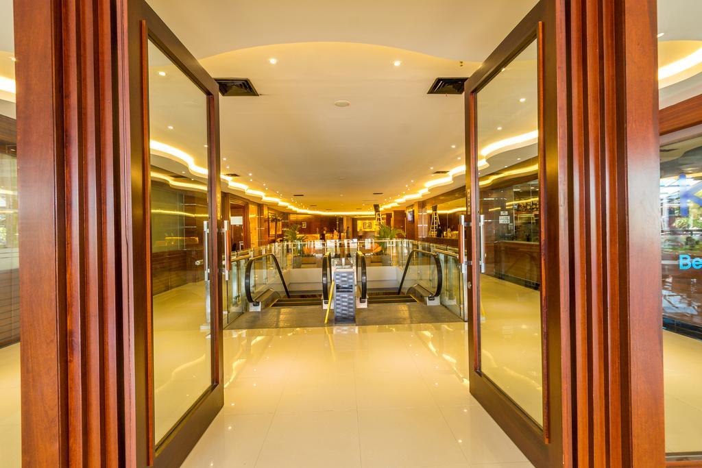 Kutabex Beachfront Hotel Kuta Lombok Buitenkant foto