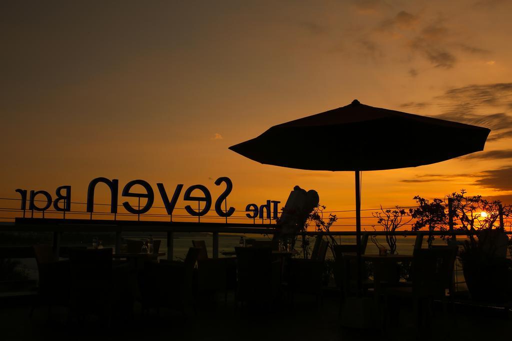 Kutabex Beachfront Hotel Kuta Lombok Buitenkant foto